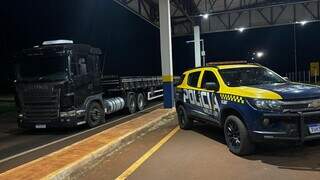 Carreta roubada em MG &eacute; recuperada em MS e fac&ccedil;&atilde;o amea&ccedil;a fam&iacute;lia de motorista