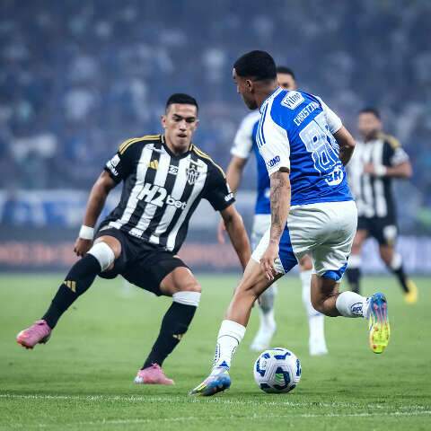 Cruzeiro derrota Atl&eacute;tico-MG e avan&ccedil;a &agrave;s semifinais da Copa do Brasil