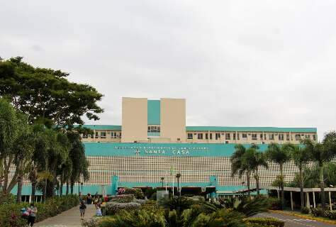 Santa Casa &eacute; cobrada na Justi&ccedil;a por 5 meses de atraso nos sal&aacute;rios de 78 m&eacute;dicos