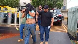 Preso por estupros, motoentregador já havia exposto fotos íntimas da ex Preso por estupros, motoentregador já havia exposto fotos íntimas da ex