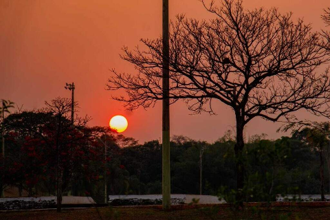 Term&ocirc;metros marcam 38,7&deg;C e Campo Grande supera recorde de calor