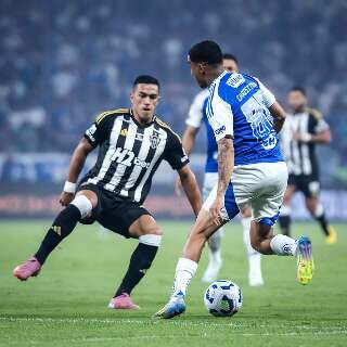 Cruzeiro derrota Atl&eacute;tico-MG e avan&ccedil;a &agrave;s semifinais da Copa do Brasil