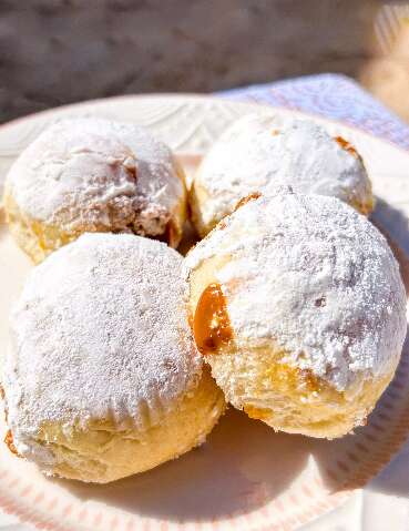 P&atilde;o de mandioca mais pedido virou doce turbinado de doce de leite