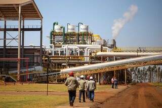 Usina &eacute; inaugurada em Parana&iacute;ba, refor&ccedil;ando polo de bioenergia em MS