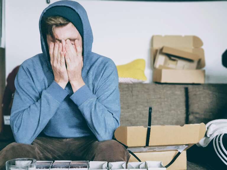 Homens se matam mais, mas preconceito ainda os afasta do cuidado