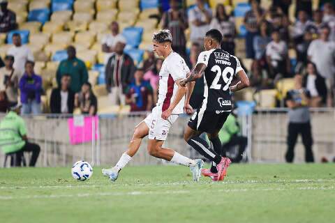 Em jogo de reservas, Corinthians bate Fluminense e ultrapassa rival na tabela