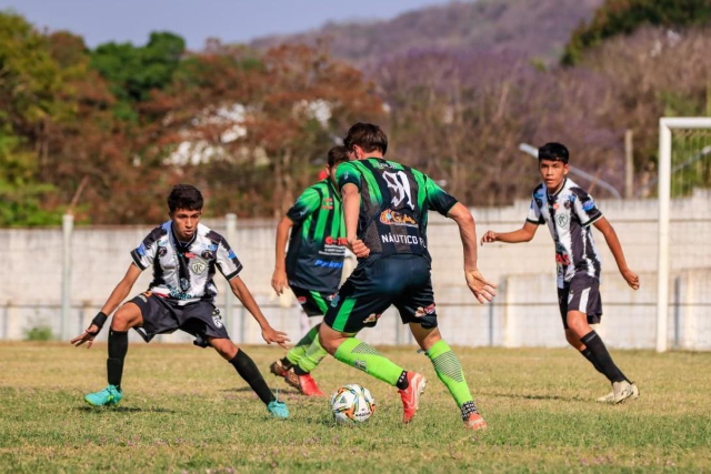 N&aacute;utico vence Corumbaense fora de casa e fica perto do t&iacute;tulo Sub-15