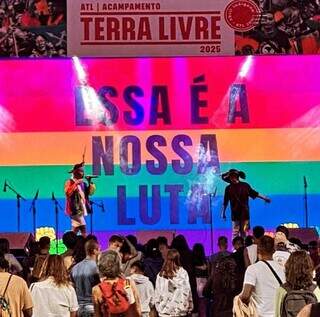Gays e ind&iacute;genas, MC&#039;s desafiam todo &oacute;dio recebido fazendo rap