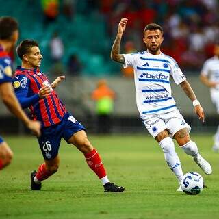 Cruzeiro vira sobre Bahia na Fonte Nova e retoma vice-lideran&ccedil;a