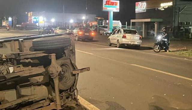 Homem morre e adolescente fica ferido em acidente na BR-463