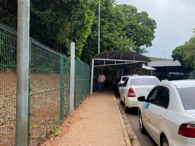Entre t&aacute;xi e aplicativo, bolso do passageiro define a prefer&ecirc;ncia