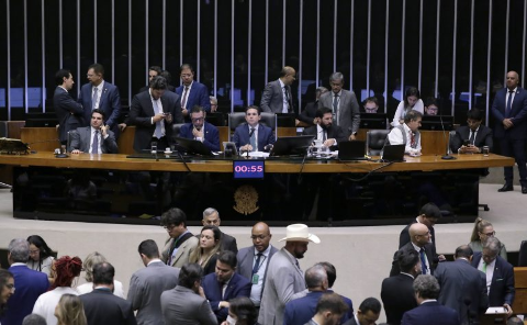 C&acirc;mara aprova em 2&ordm; turno regra que limita a&ccedil;&otilde;es contra deputados