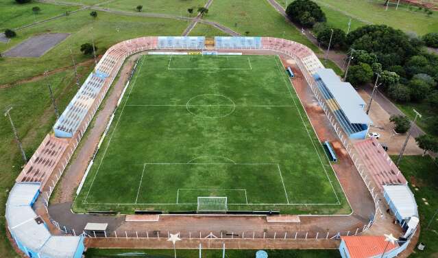 Federa&ccedil;&atilde;o de futebol prop&otilde;e gest&atilde;o compartilhada do Jacques da Luz &agrave; prefeitura