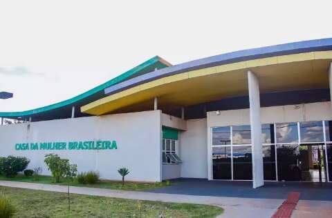 Policiais cobram aumento em extra pago por programa contra feminic&iacute;dios