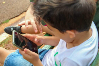 Sancionada lei que protege crian&ccedil;as e adolescentes nas redes sociais