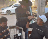 Ex-secret&aacute;rio agora canta apaixonado em boteco da periferia