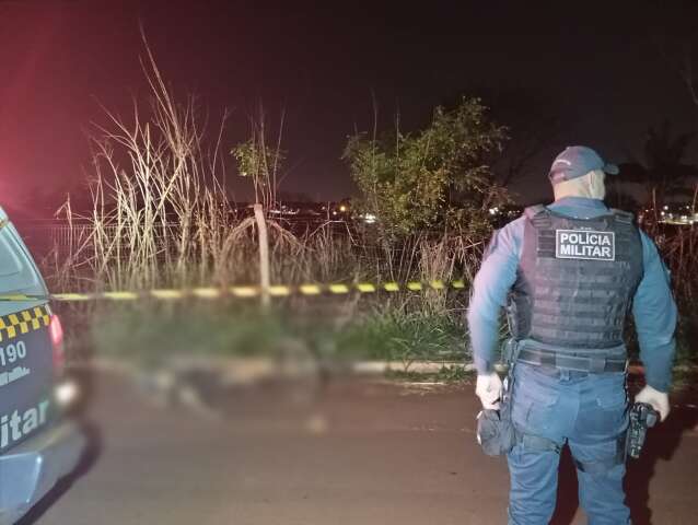 Homem de 29 anos &eacute; executado a tiros enquanto andava de bicicleta