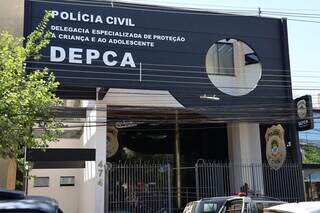 Casal &eacute; preso por produzir e armazenar material pornogr&aacute;fico infantil na Capital
