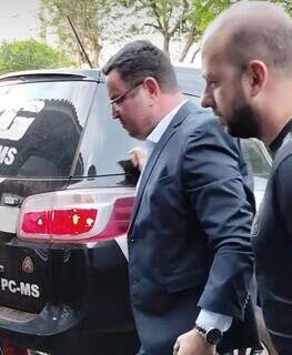 Advogado que atirou em artista de rua &eacute; transferido para pres&iacute;dio militar