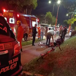 Rapaz &eacute; morto a tiros enquanto pedalava na Avenida Brasil