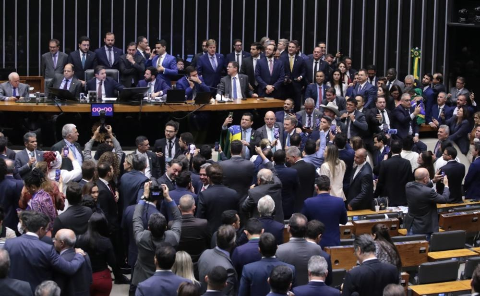 Fora de prop&oacute;sito e p&aacute;gina virada, dizem pol&iacute;ticos sobre PEC da Blindagem