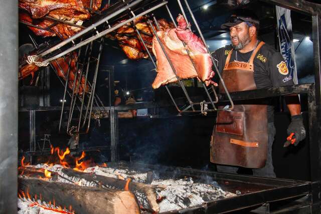 Festival da Carne tem desde pirulito de porchetta at&eacute; jacar&eacute; e avestruz