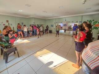 Projeto com 40 volunt&aacute;rios cuida e acolhe m&atilde;es at&iacute;picas em Campo Grande