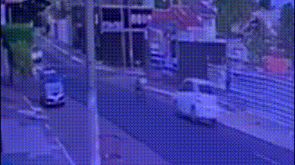 Jovem morre ao bater contra carro ap&oacute;s ultrapassagem em Corumb&aacute;