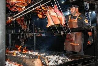 Festival da Carne tem desde pirulito de porchetta at&eacute; jacar&eacute; e avestruz