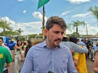 Prefeitos acompanham Reinaldo e PL passa a comandar 23 prefeituras em MS