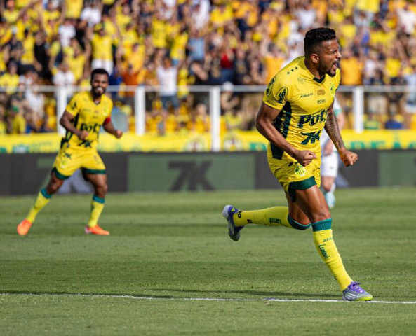 Mirassol vence Juventude, mant&eacute;m invencibilidade em casa e volta ao G-4 