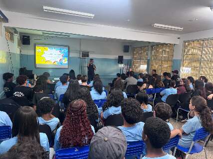 Procon ensina educa&ccedil;&atilde;o financeira a alunos da rede municipal