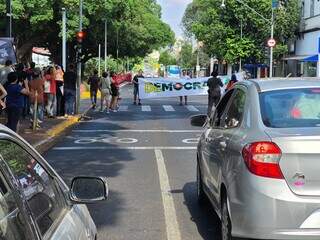 Protesto contra PEC da Blindagem leva manifestantes ao Centro