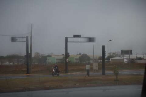 Pancadas de chuva e ventos fortes deixam bairros sem energia em Campo Grande
