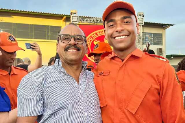 Bombeiro que morreu em jogo conseguiu ver filho se formar na mesma profissão 