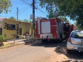 Micro-ondas usado para descongelar feij&atilde;o causa inc&ecirc;ndio e destr&oacute;i casa