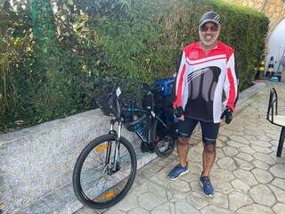 Aos 62 anos, policial encara 26 dias de bike para chegar a Ubatuba 