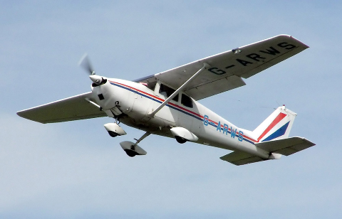 Avi&atilde;o de pequeno porte cai em fazenda no Pantanal de MS