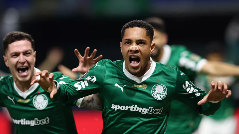 De virada, Palmeiras vence River Plate e segue na Libertadores