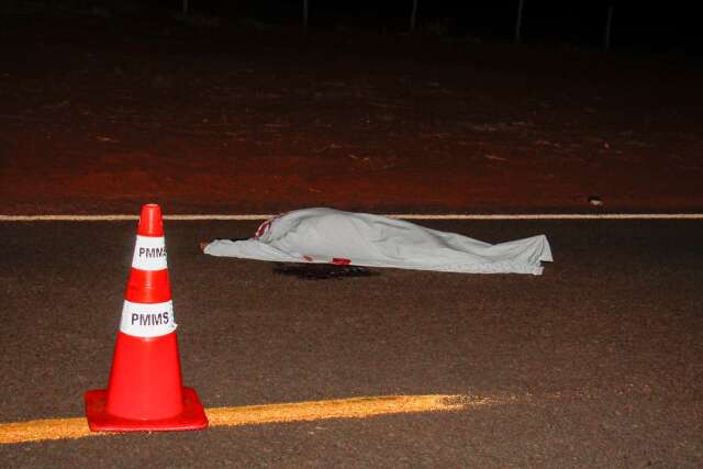 Ciclista morre ap&oacute;s acidente com moto na sa&iacute;da para Rochedinho