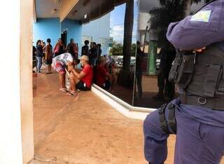 Fechaduras e port&otilde;es improvisados n&atilde;o cont&ecirc;m viol&ecirc;ncia em unidades de sa&uacute;de