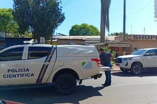 Pistoleiros mandaram mulher se afastar antes de matar 3 em lanchonete