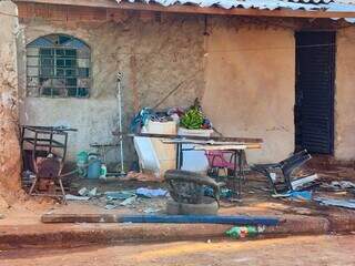Pedreiro que teve casa incendiada por vizinhos &eacute; preso e nega acusa&ccedil;&otilde;es de abuso