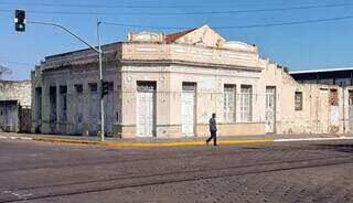 Justi&ccedil;a obriga prefeitura a intervir em pr&eacute;dio hist&oacute;rico abandonado em Corumb&aacute;