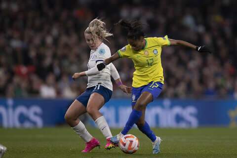 Sele&ccedil;&atilde;o feminina de futebol enfrenta It&aacute;lia e Inglaterra em amistosos