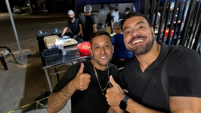 Fen&ocirc;meno, lanche de R$ 10 vende mais de uma tonelada de carne por semana