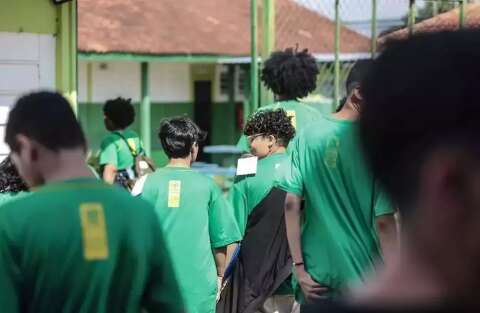 Estudantes recebem 6&ordf; parcela do P&eacute;-de-Meia a partir de segunda-feira