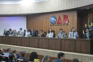 M&atilde;e de crian&ccedil;a autista idealiza congresso para facilitar acesso &agrave; informa&ccedil;&atilde;o