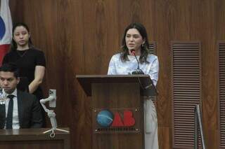 M&atilde;e de crian&ccedil;a autista idealiza congresso para facilitar acesso &agrave; informa&ccedil;&atilde;o