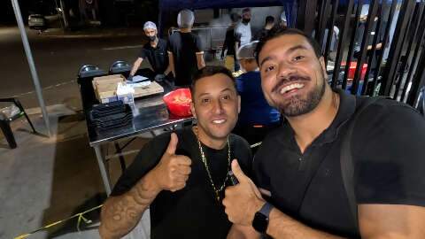 Fen&ocirc;meno, lanche de R$ 10 vende mais de uma tonelada de carne por semana